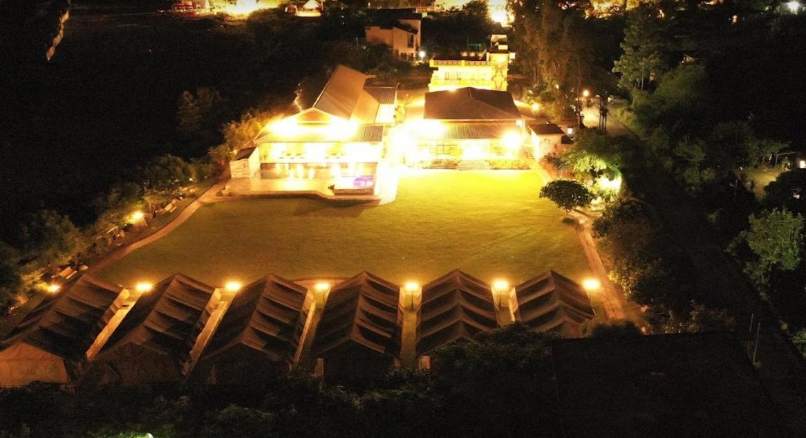 Four Banyans Spirit & Nature Resort Rāipur Zewnętrze zdjęcie